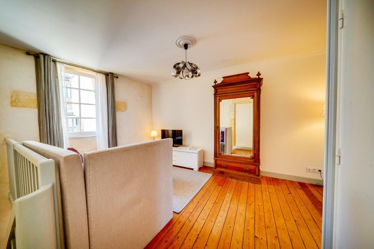 Ferienwohnung Logis Loiseau Avec Terrasse Saint-Émilion Exterior foto